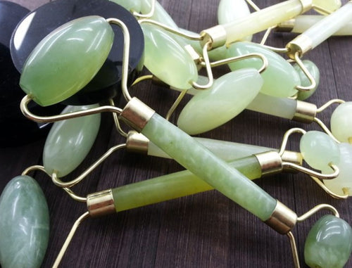 Premium Jade Facial Massage Roller – Lymphatic Drainage & Depuffing Beauty Tool